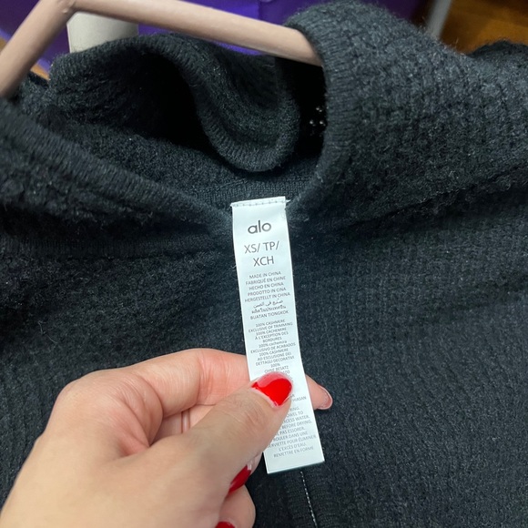 Alo Cashmere Plush Waffle Full Zip Hoodie - Picture 7 of 10